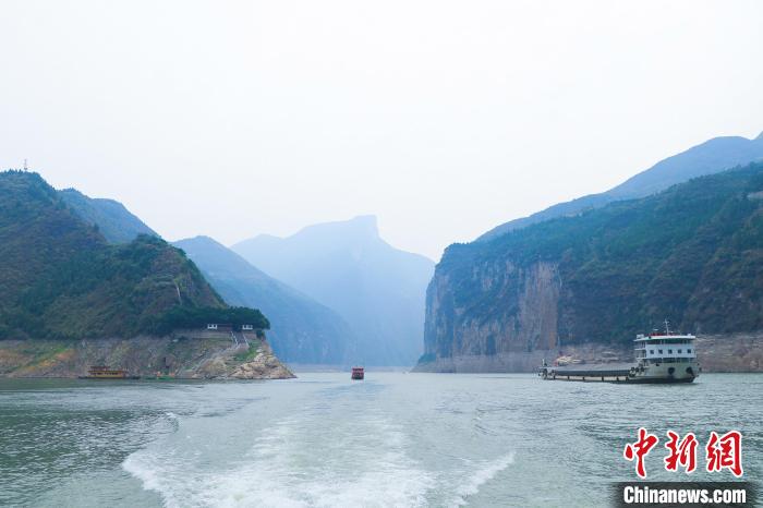 一場巡河“找茬”行動，何以巡出碧水東流的長江？