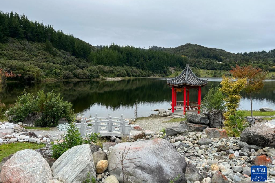 這是4月29日拍攝的新西蘭羅斯華人淘金紀(jì)念公園一角。新華社發(fā)（沃爾特 攝）