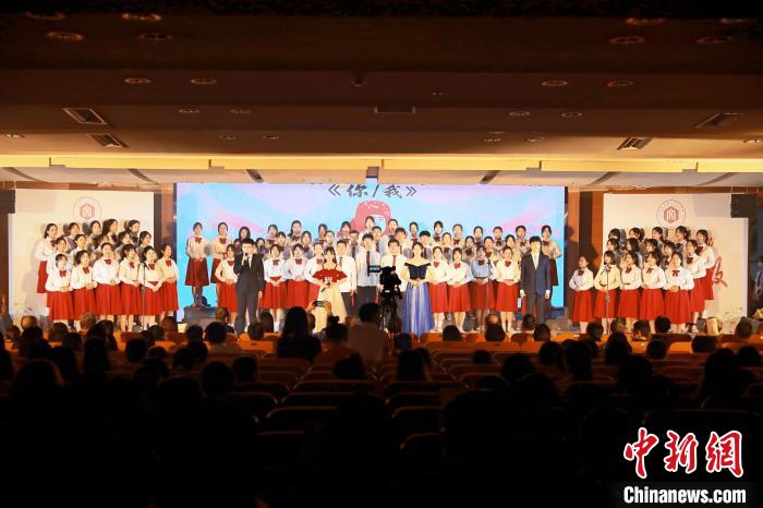 詩歌朗誦會(huì)現(xiàn)場(chǎng)。　閩南師范大學(xué)供圖