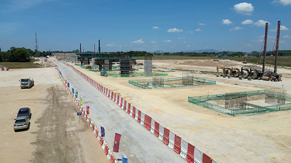 哥打巴魯車站施工現(xiàn)場。中國交通建設(shè)有限公司供圖