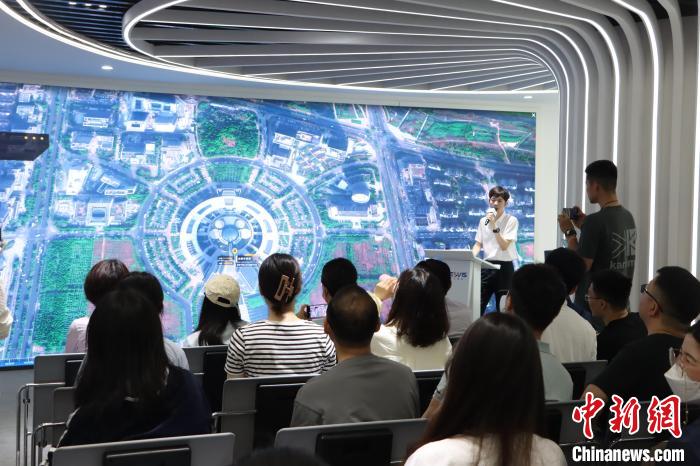 數(shù)字地球技術應用講解?！≈锌菩菆D供圖