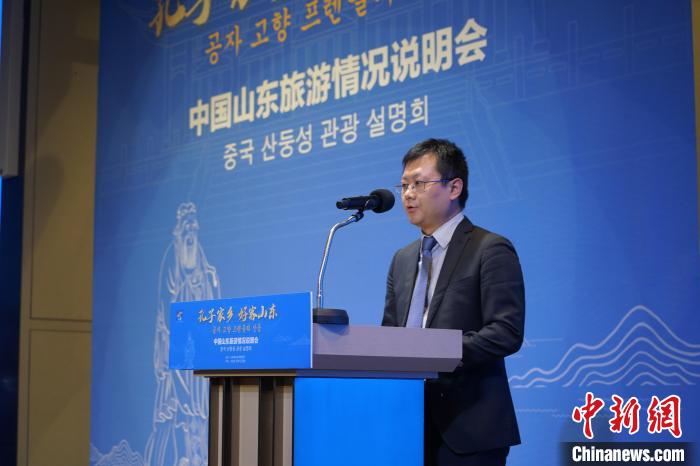 中國駐首爾旅游辦事處主任張若愚致辭。　劉旭 攝