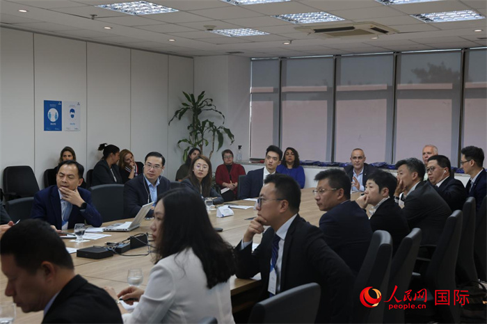 與會(huì)代表參與座談交流。人民網(wǎng)記者 時(shí)元皓攝