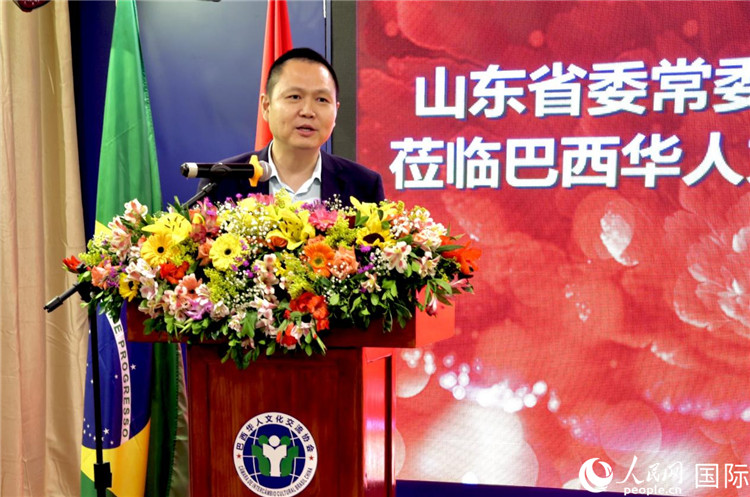 中國(guó)駐里約熱內(nèi)盧總領(lǐng)館副總領(lǐng)事王尉育致辭。人民網(wǎng)記者宋亦然攝