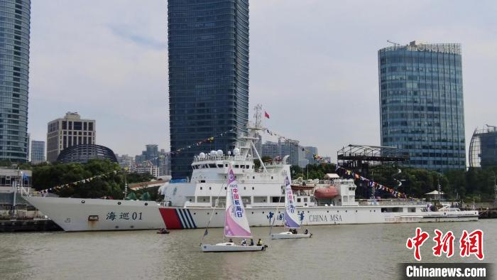 海事巡航救助船“海巡01”輪?？繃痛a頭，向公眾免費開放?！≈烨镬戆?攝