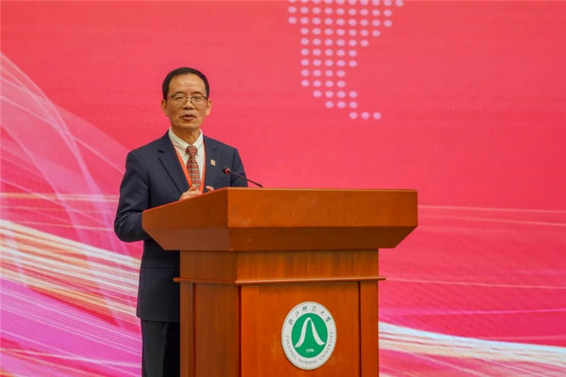 國務(wù)院學(xué)位委員會區(qū)域國別學(xué)學(xué)科評議組秘書長、浙江師范大學(xué)非洲研究院（非洲區(qū)域國別學(xué)院）院長劉鴻武致辭。主辦方供圖