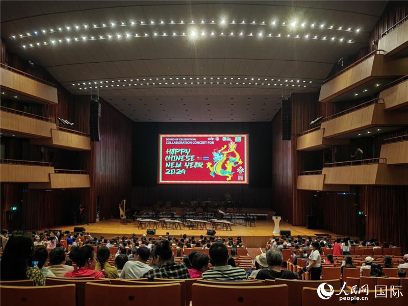 “歡慶之聲—2024歡樂春節(jié)音樂會”14日在泰國瑪希隆王子音樂廳舉行。人民網(wǎng)記者 楊一攝