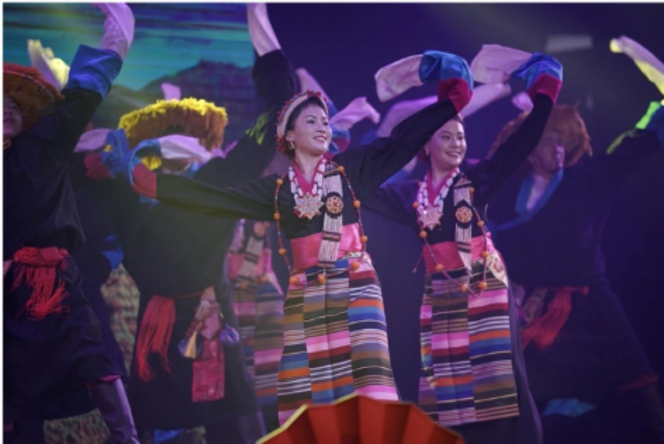 圖為2024“歡樂(lè)春節(jié)”中泰互致新春賀辭活動(dòng)現(xiàn)場(chǎng)。 中國(guó)駐泰國(guó)大使館文化處供圖