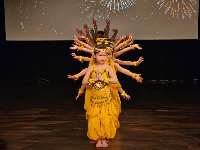 舞蹈《千手觀音》。中國駐瑞典大使館供圖。