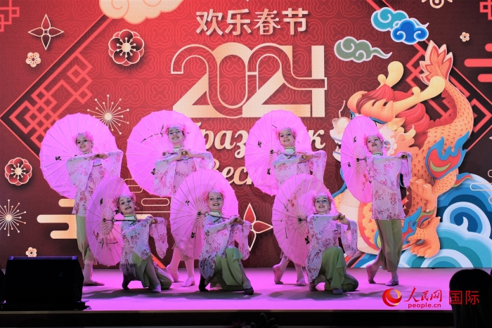 活動(dòng)現(xiàn)場的精彩演出。于子恒攝