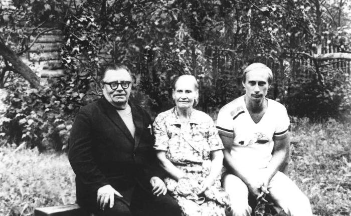 從圣彼得堡到莫斯科，普京從政大事記：下一個六年怎么走？