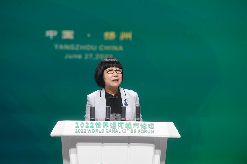 人民網(wǎng)黨委委員、監(jiān)事會主席唐維紅在大會上發(fā)言。邵丹攝