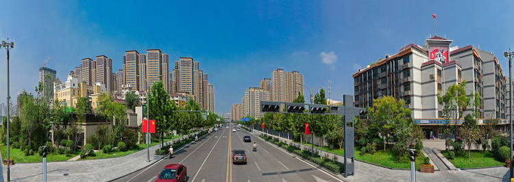 臨汾中大街五一路口。