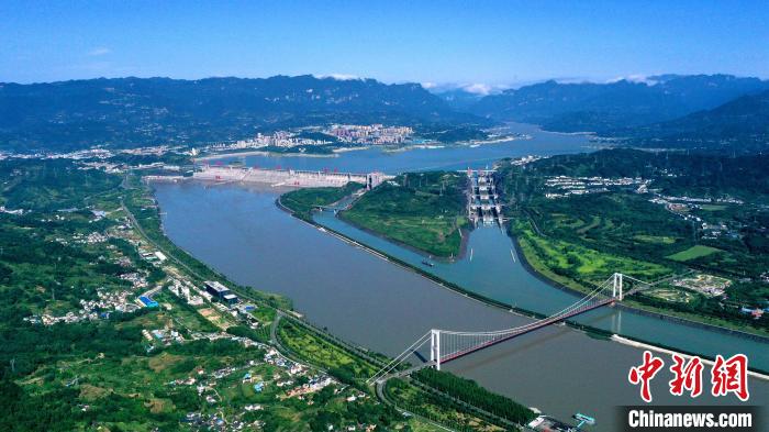 2022年夏季三峽工程為中下游補水。(資料圖) 湯偉 攝