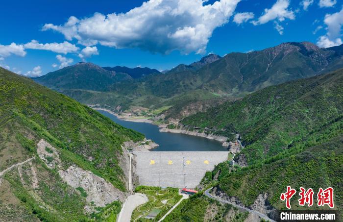 圖為引大濟(jì)湟黑泉水庫。(資料圖) 青海省水利廳 供圖