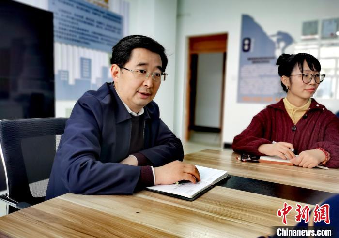 （兩會(huì)聲音）全國(guó)政協(xié)委員趙海興：師者為師亦為范，建議設(shè)教師理想信念教育基地