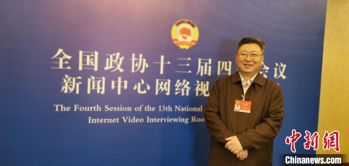 圖為全國政協(xié)委員、青海省統(tǒng)戰(zhàn)部部長公保扎西。受訪者供圖