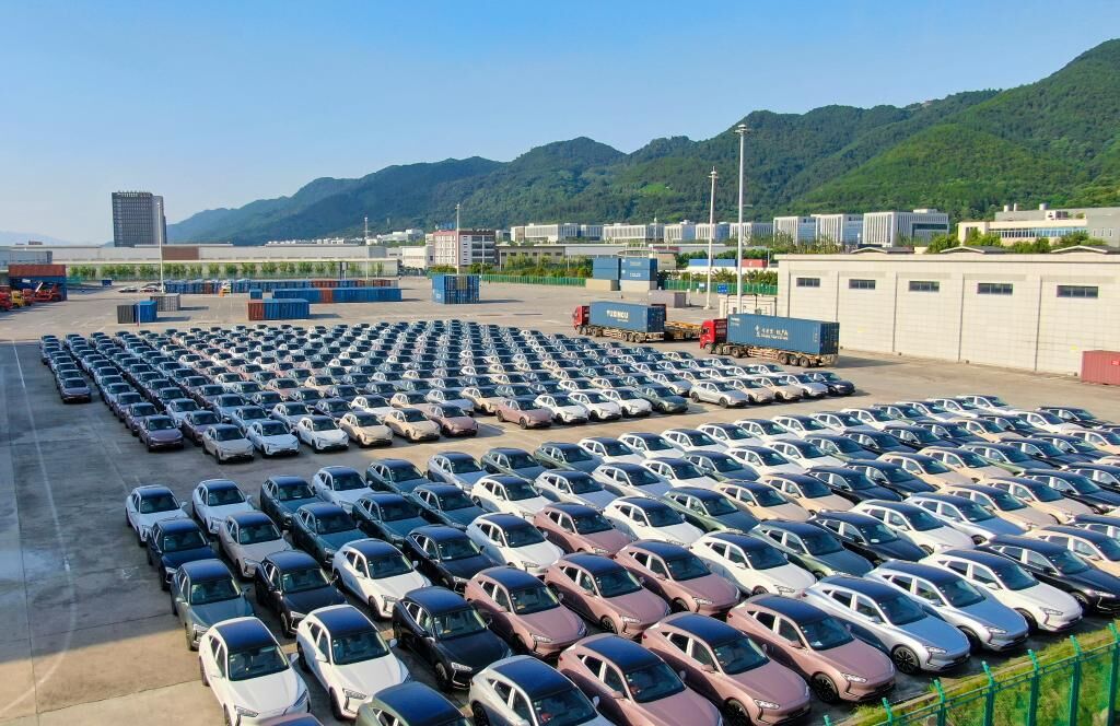 05 重慶整車進(jìn)口口岸。華龍網(wǎng) 通訊員 郭晉 攝