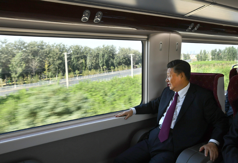 2019年9月25日，習(xí)近平總書記乘坐軌道列車前往北京大興國際機場。