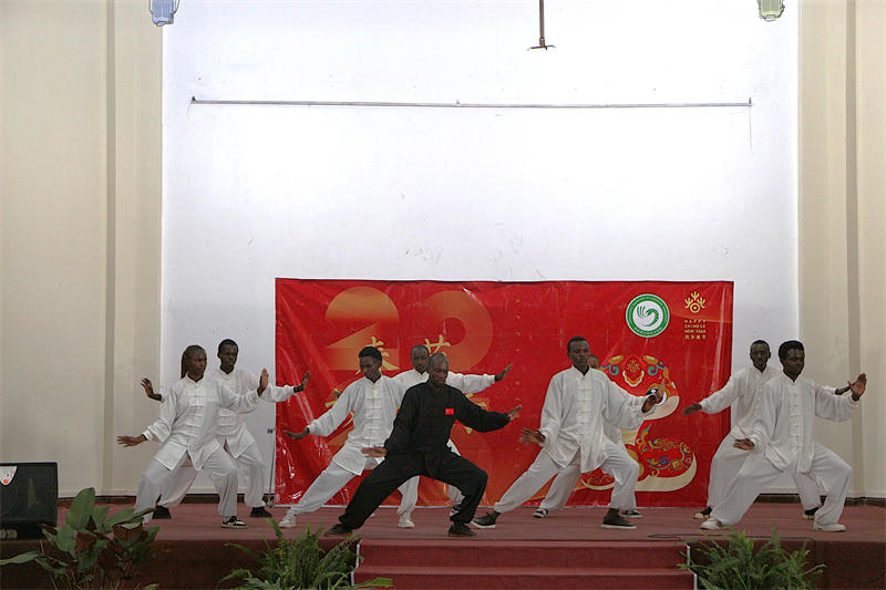 卡巴拉克大學(xué)春節(jié)體驗(yàn)活動(dòng)。埃格頓大學(xué)孔子學(xué)院供圖