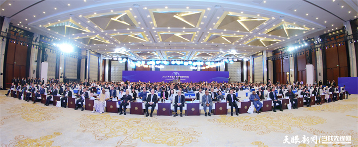 2025年7月5日，以“人與自然和諧共生——共商全球發(fā)展綠色轉(zhuǎn)型”為主題的2025年生態(tài)文明貴陽(yáng)國(guó)際論壇在貴陽(yáng)隆重開(kāi)幕。圖為開(kāi)幕式現(xiàn)場(chǎng)。貴州日?qǐng)?bào)天眼新聞?dòng)浾?杜朋城 攝.jpg