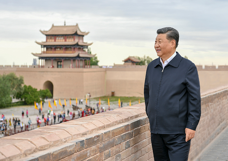 2019年8月20日，習(xí)近平總書記來到甘肅嘉峪關(guān)關(guān)城，登上城樓察看關(guān)城整體面貌，聽取河西走廊長城、關(guān)隘歷史文化情況介紹。