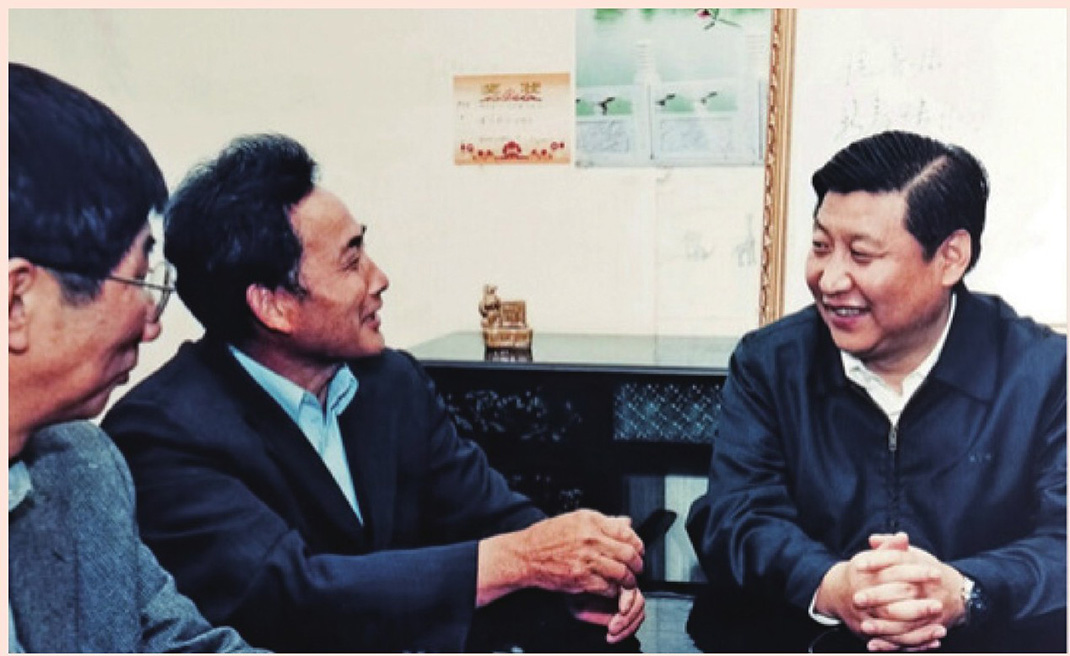 2003年4月24日，時任浙江省委書記習(xí)近平在浙江下姜村調(diào)研。