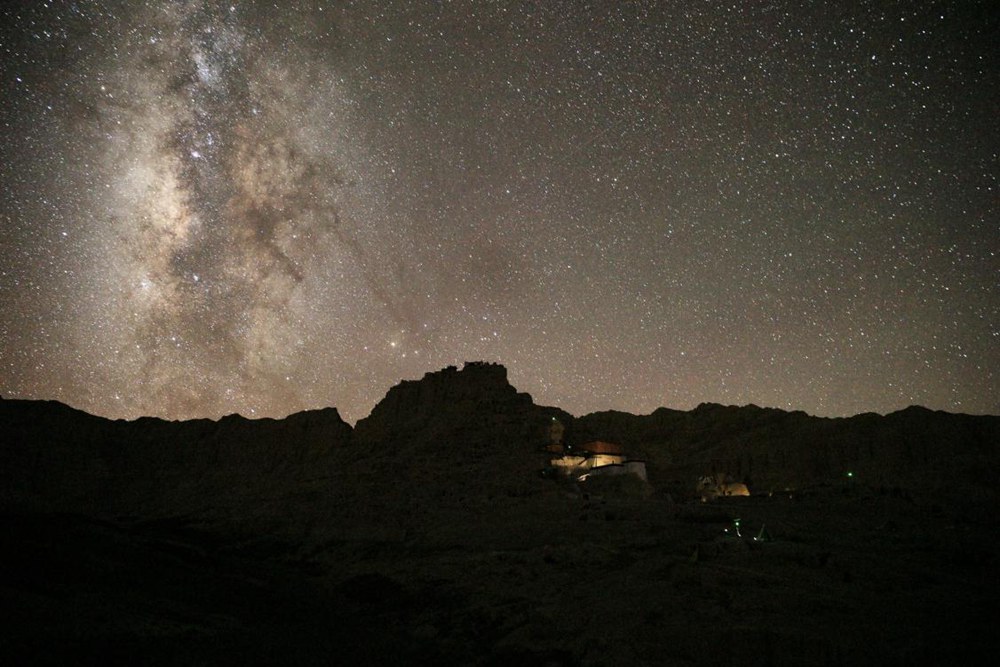 阿里暗夜星空。旦真次旦攝