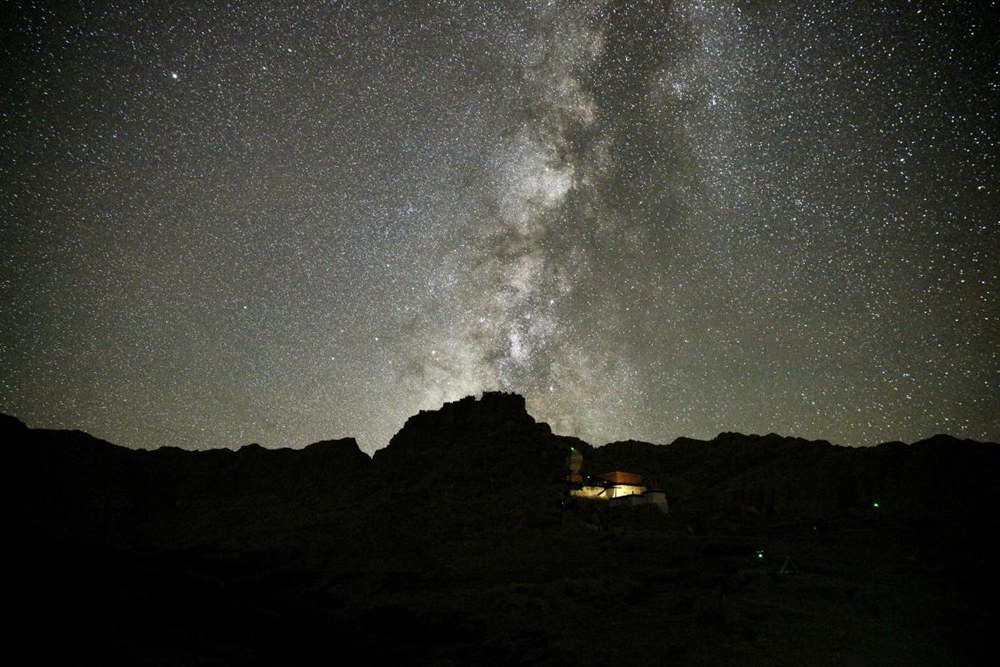 阿里暗夜星空。旦真次旦攝