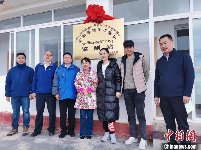 揭牌儀式現(xiàn)場(chǎng)。　張楊 攝