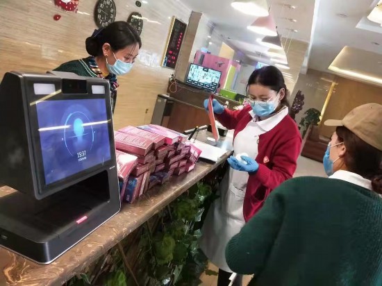 （12.22衛(wèi)生健康·配圖）黃河源頭，醫(yī)(6504218)-20201222103729.jpg