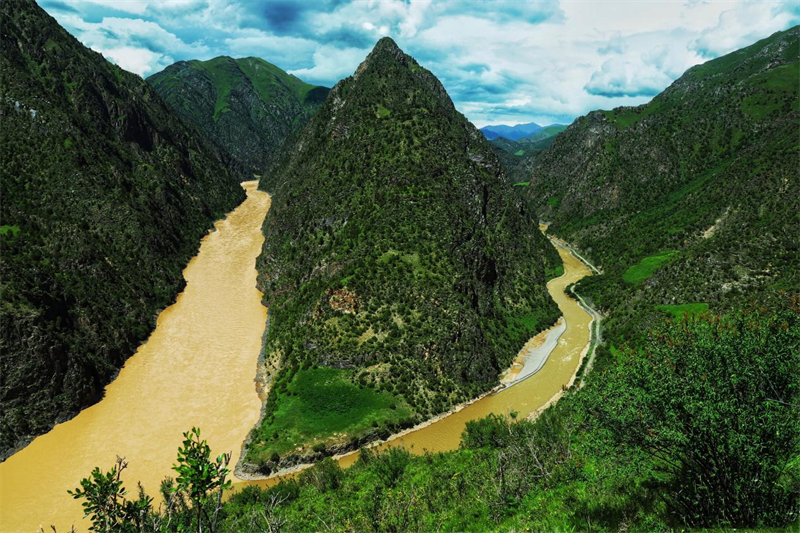三江源美景。圖片來(lái)源：農(nóng)牧民大自然攝影隊(duì)