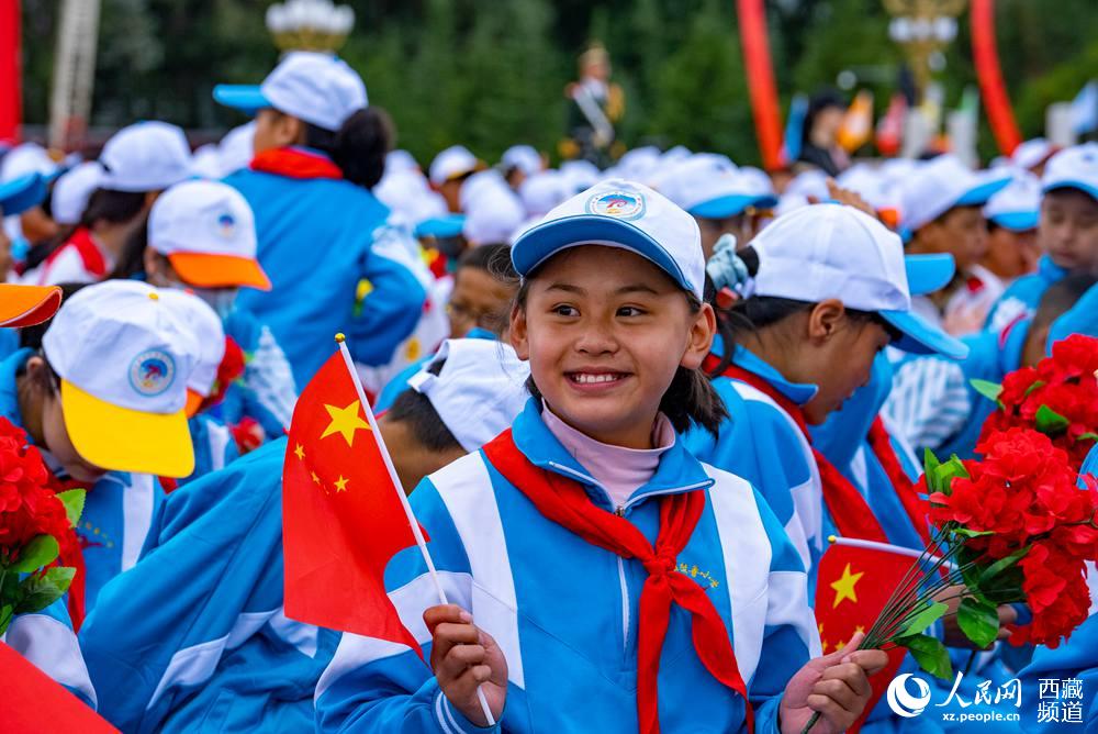 8月19日10時，慶祝西藏和平解放70周年大會在拉薩市布達拉宮廣場隆重舉行。徐馭堯 攝