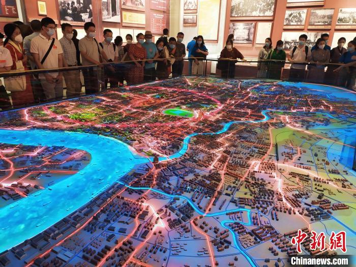 日喀則文化與旅游管理工作者上?！叭〗?jīng)”領(lǐng)悟生態(tài)旅游內(nèi)涵